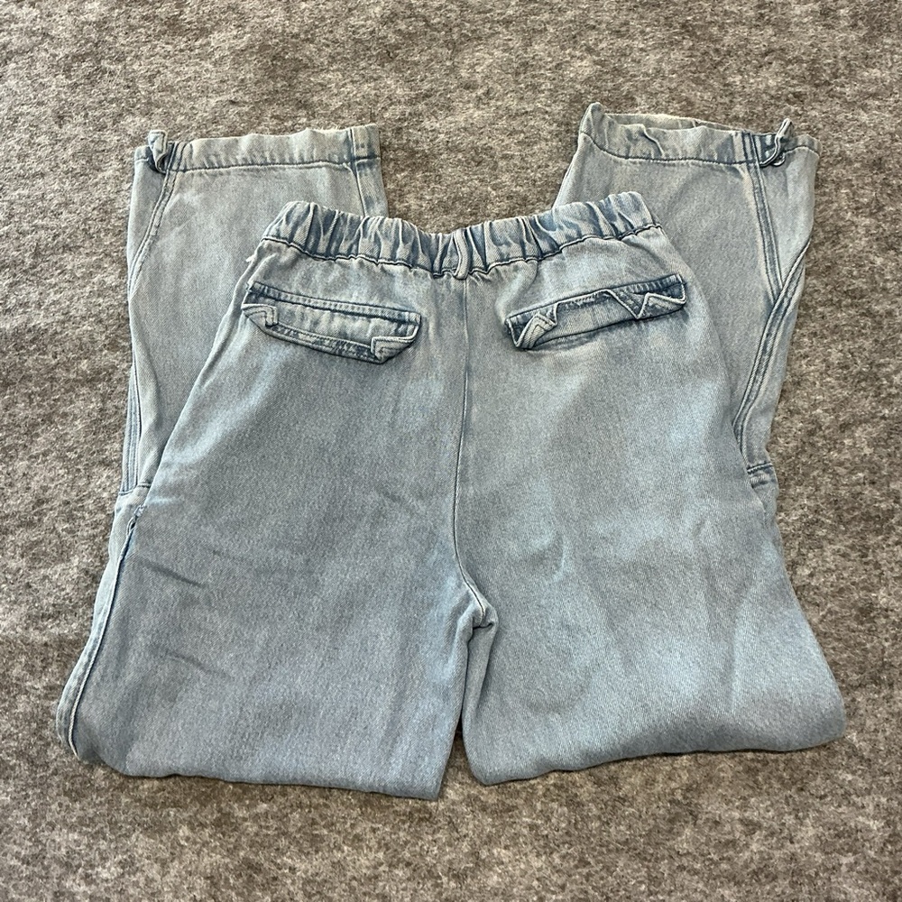 YFB Light Wash High Rise Wide Barrel Leg Cargo Pants - Picture 2 of 4